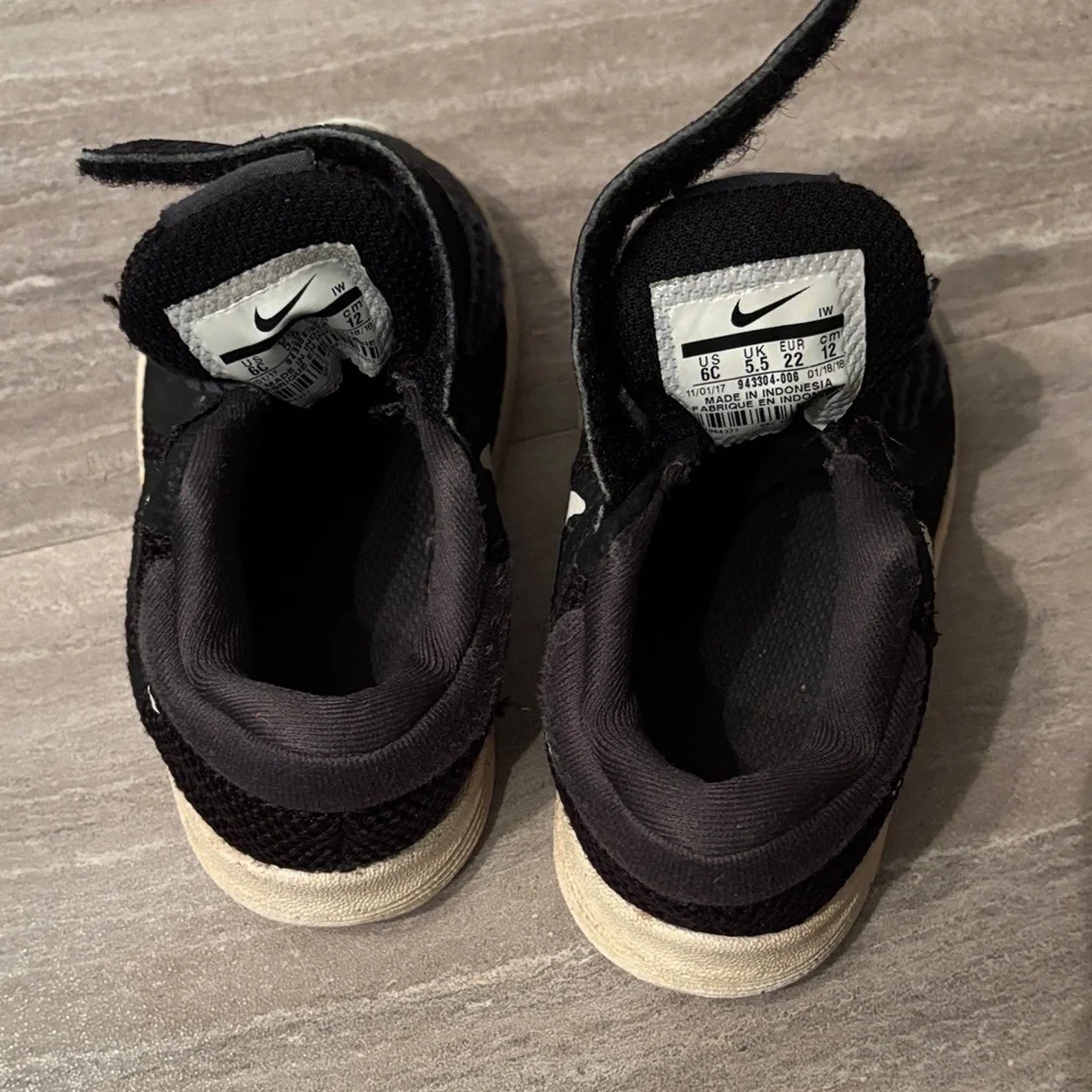 Nike Kids Infant Black and White Sneakers